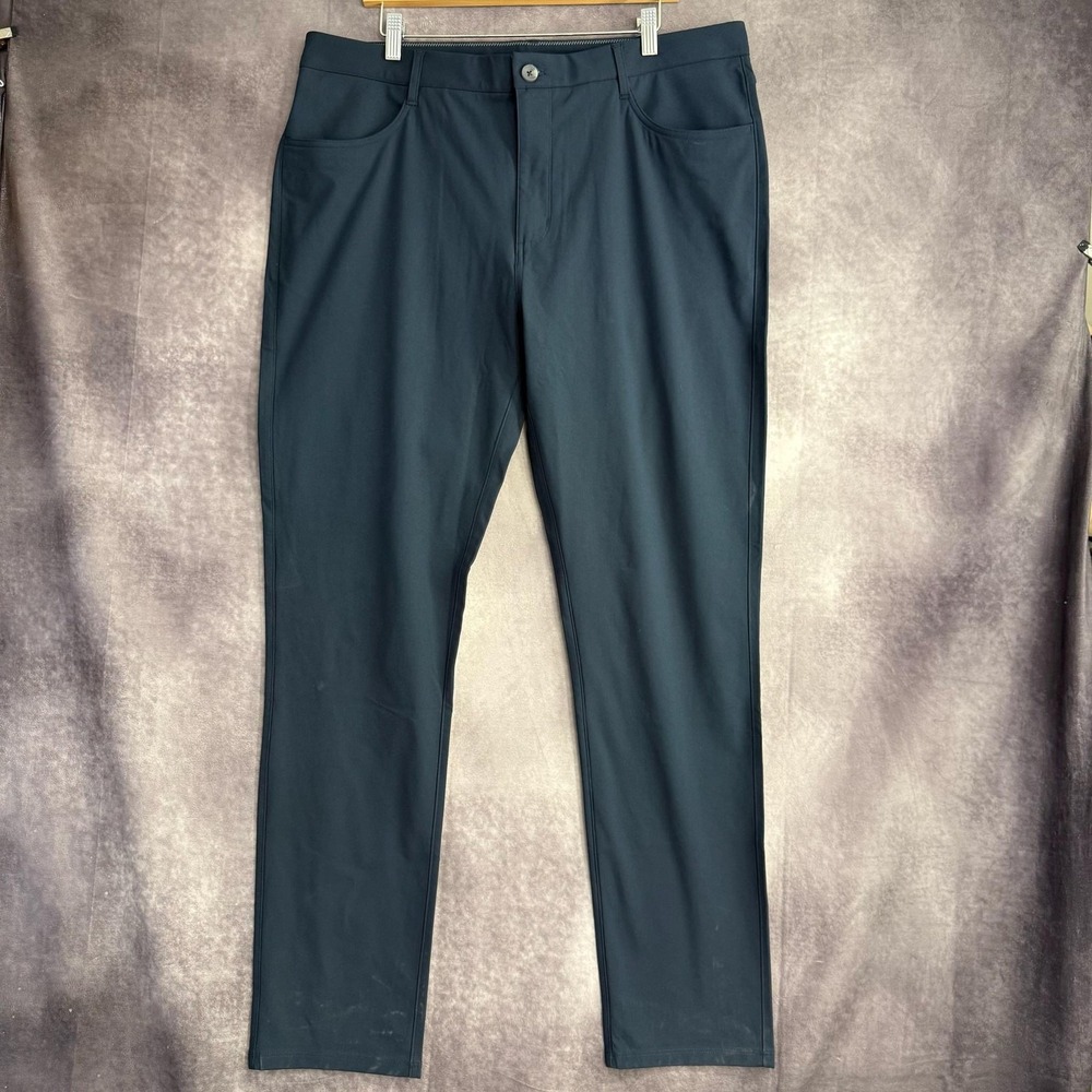 Vuori Pants Mens 38x31 Blue Chino Microfiber Straight Leg Travel Casual Stretch